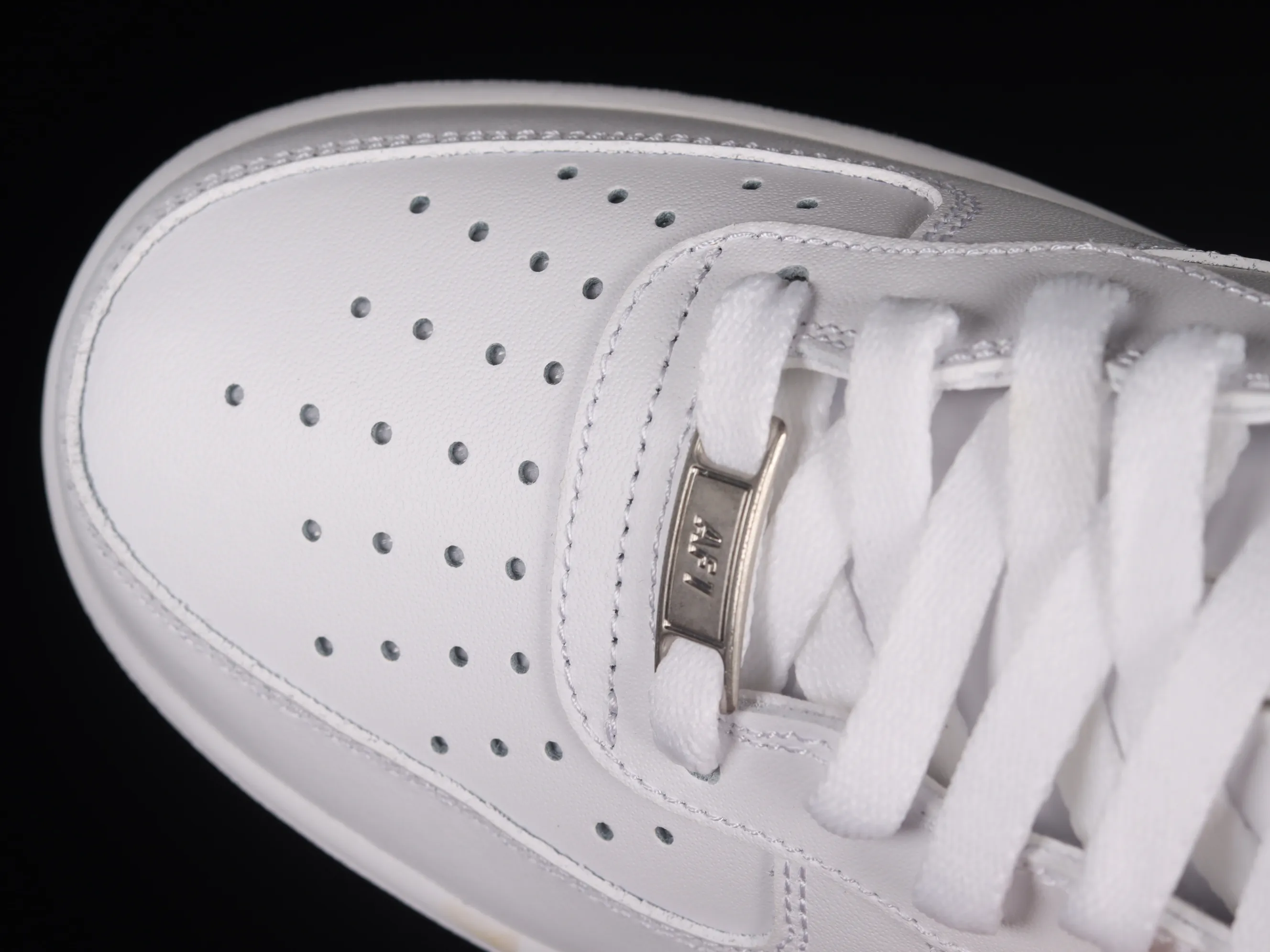 All categories Nk Air Force 1 Air Force series Nk Air Force 1 Mid Air Force mid-top Nk Air Force 1'07 Low Air Force One China all-white casual sneakers CW2289-111